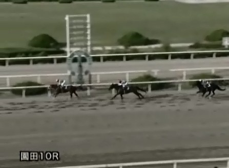 �A�N�A�u���[�E�F�C���@���O����ʁi�����𗬁j�@�D���@�@10/2